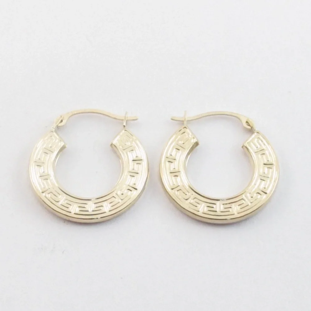 NWT 18k gold hoop snap closure earrings - Picture 4 of 17